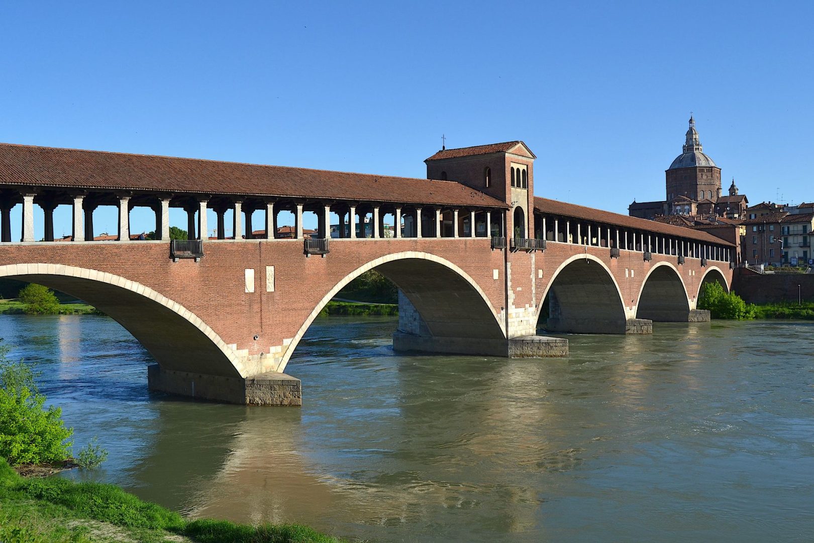 The old covered bridge of Pavia