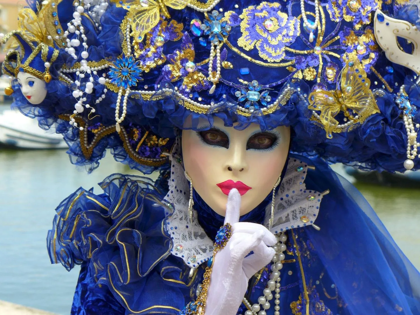 An elegant masque at Venice carnival