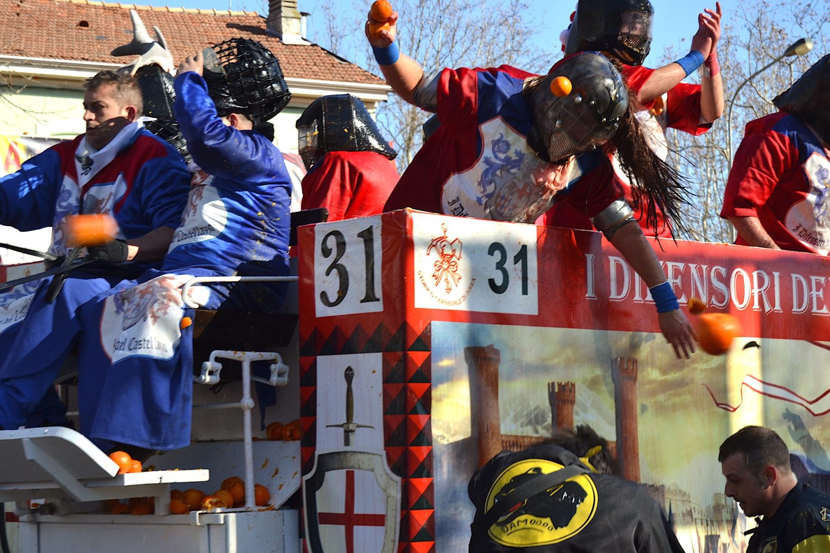 Ivrea-battle-of-the-oranges